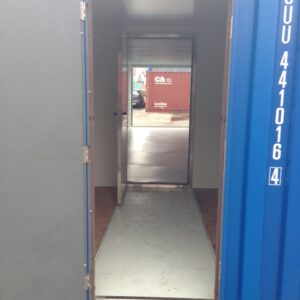 40ft container met loopdeuren